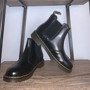 DR.MARTENS NAPPA BOOTS BRAND NEW
